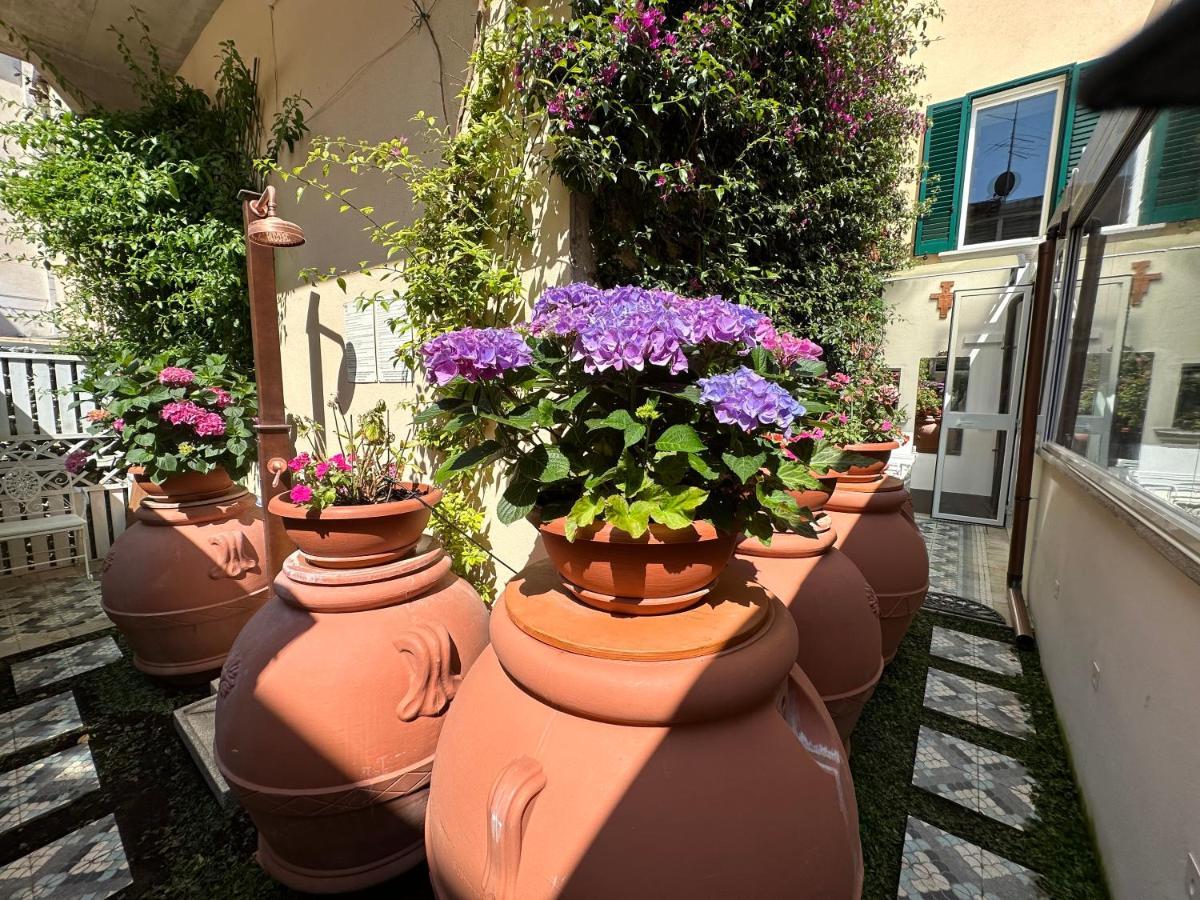 Domus Socolatae Residenza D'Epoca Charming B&B - Adults Only Follonica Exterior photo